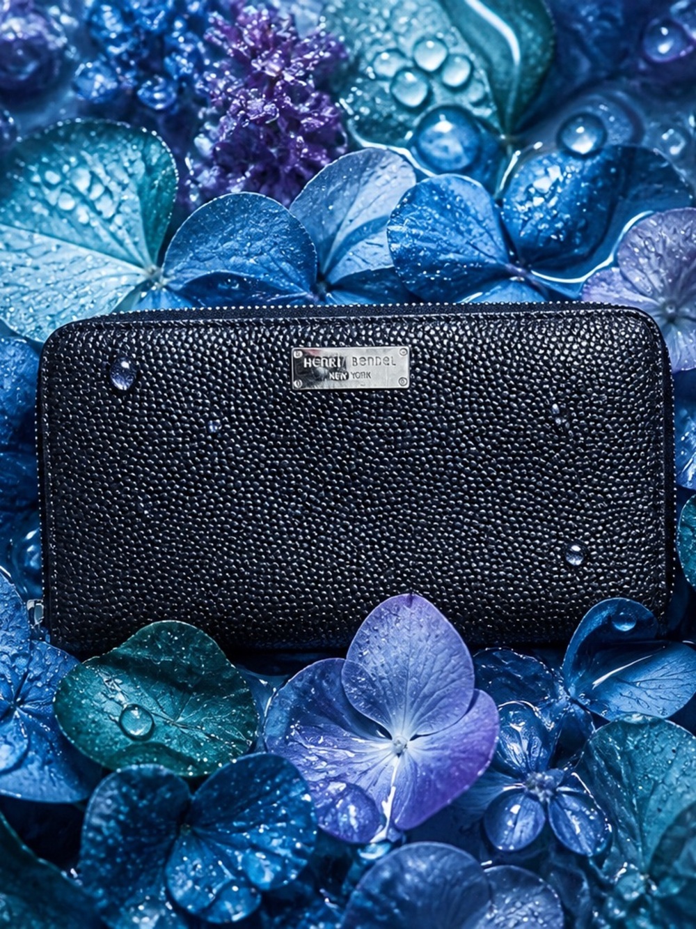 Henri Bendel Black Pebbled Zip Wallet with Silver Plaque EUC
